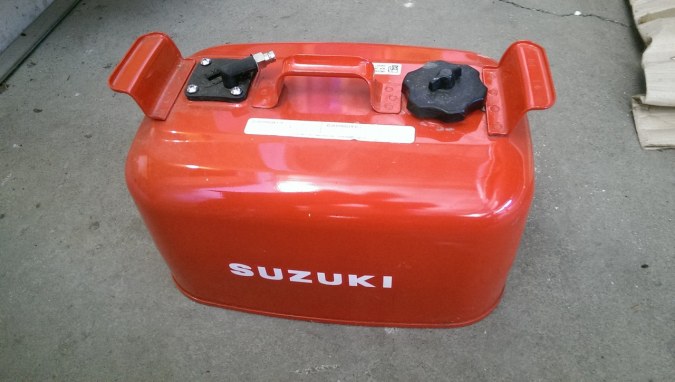 Suzuki Benzin Tank (gebraucht) - Bootdiscount Seerose
